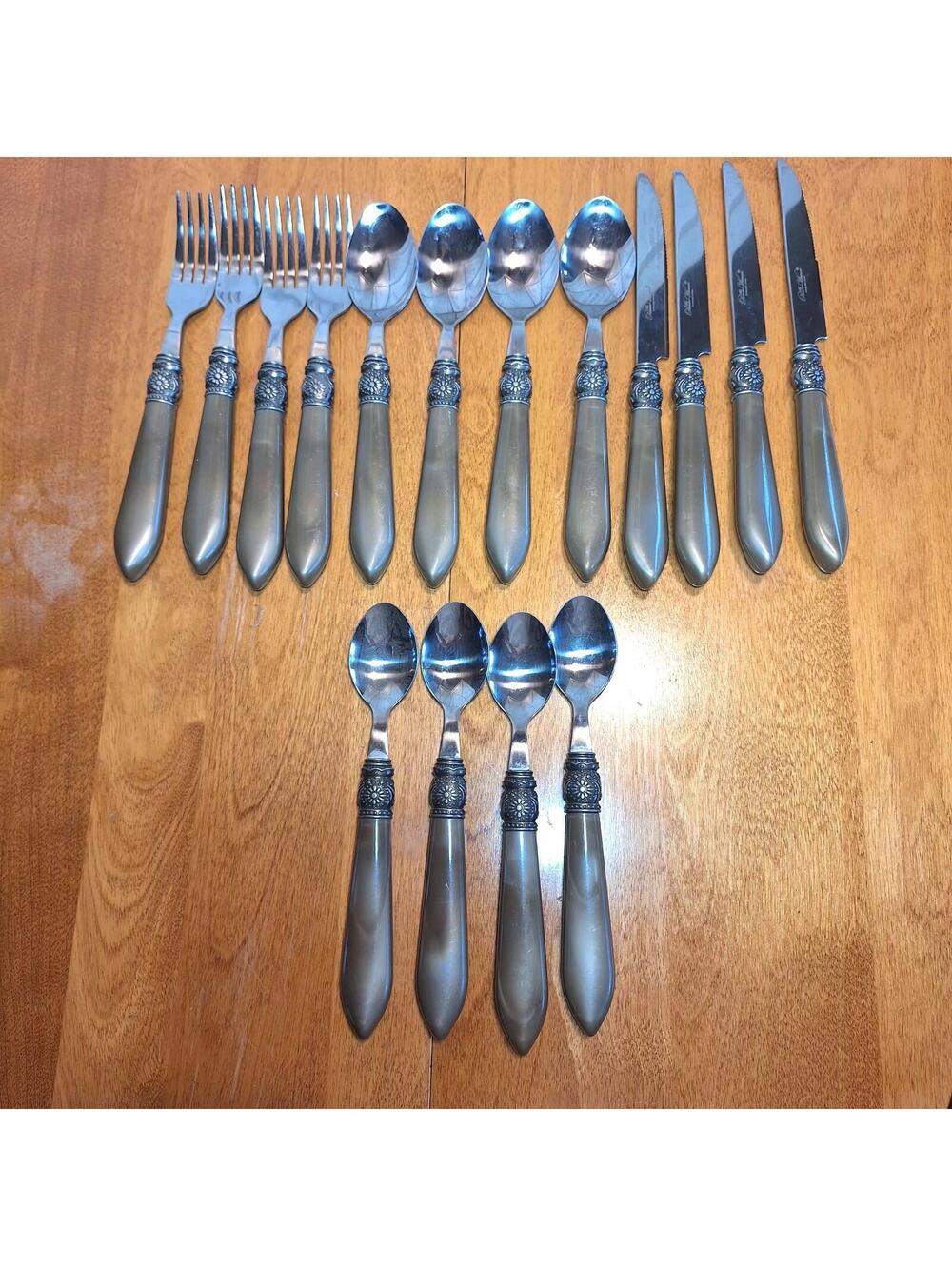Pioneer Woman Grey Cowboy Lace Silver Wear 16 Piece Set Serves 4